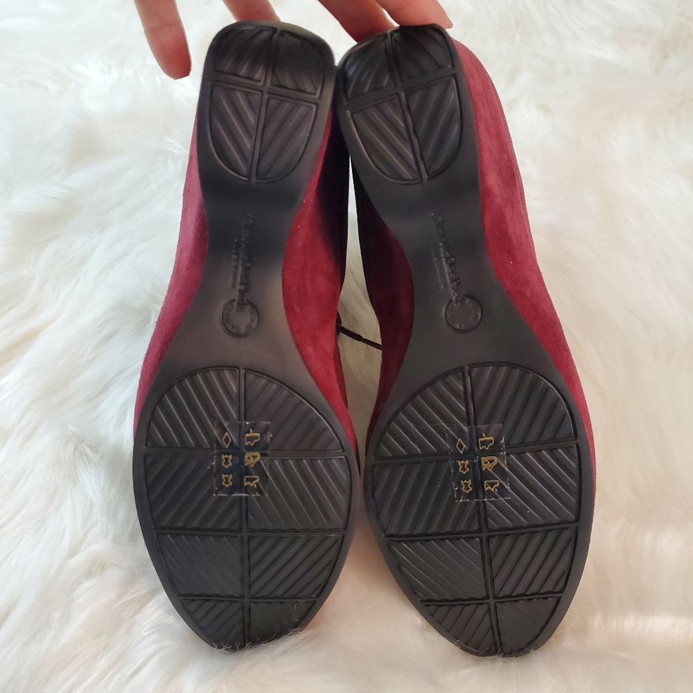 L'Amour Des Pieds 10 Mulberry Suede Wedge Booties - Picture 3 of 8